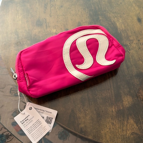 lululemon athletica Handbags - Lululemon belt bag